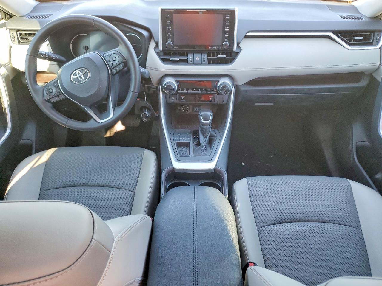 2019 TOYOTA RAV4