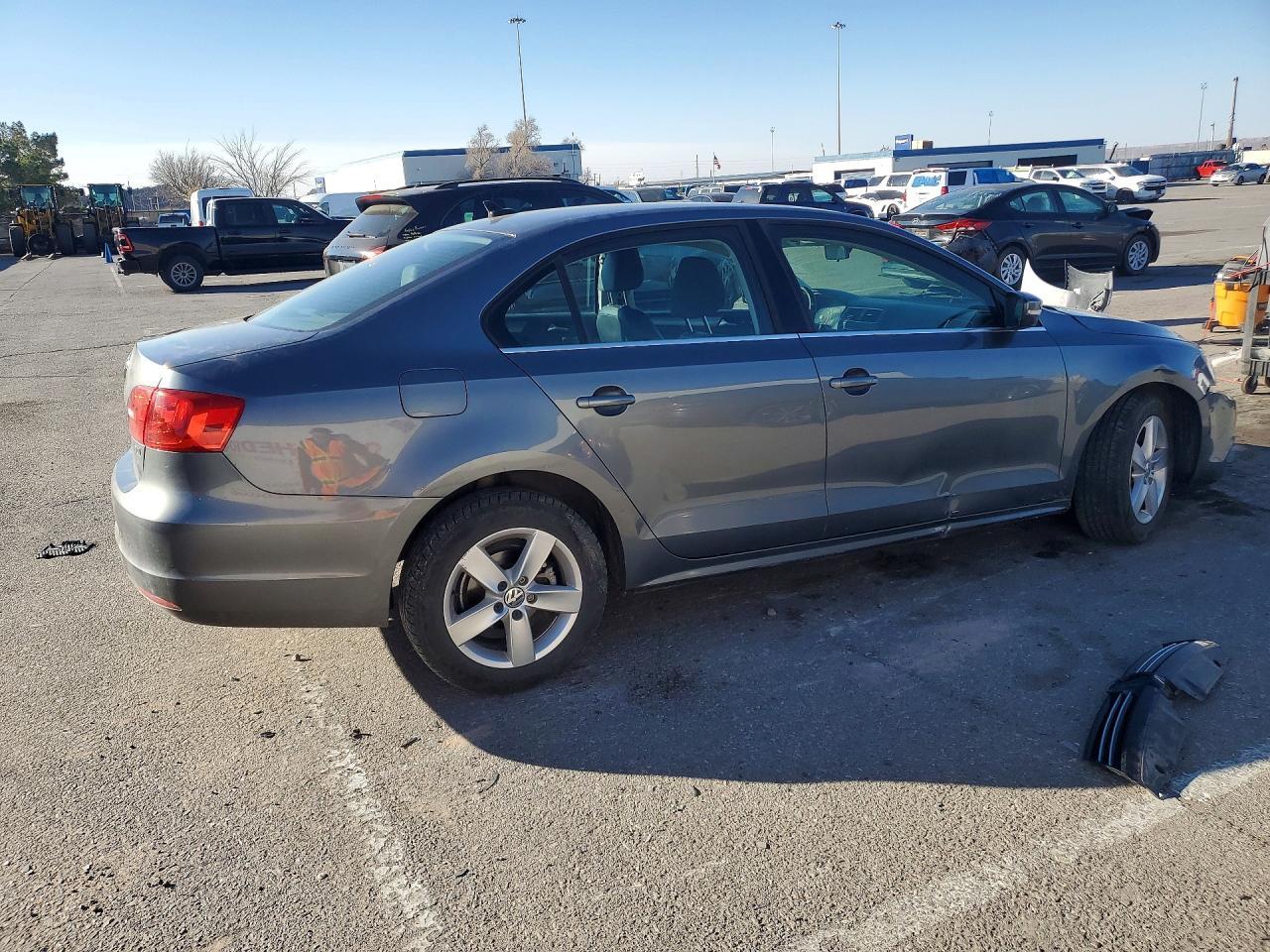 2014 VOLKSWAGEN JETTA