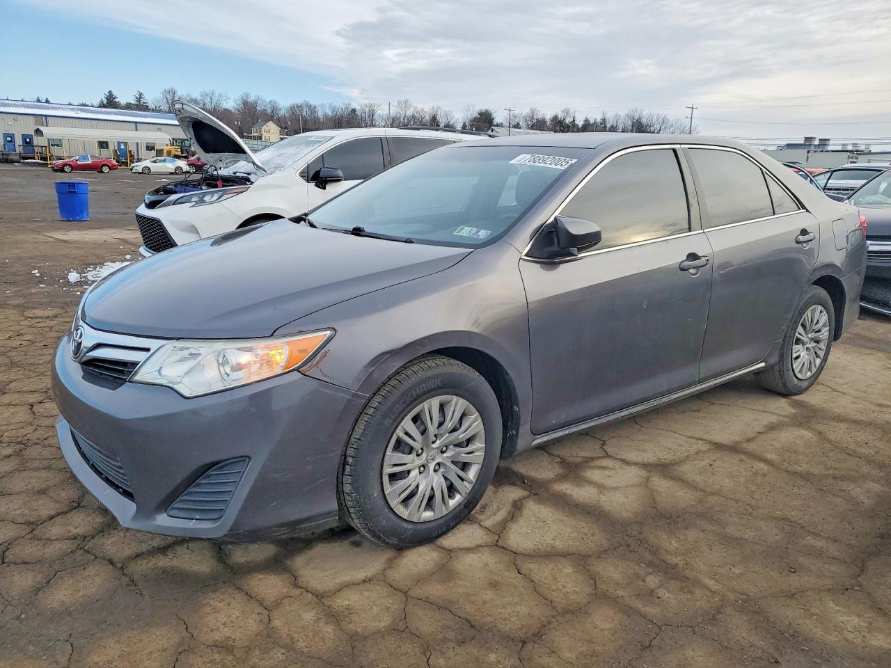 2014 TOYOTA CAMRY