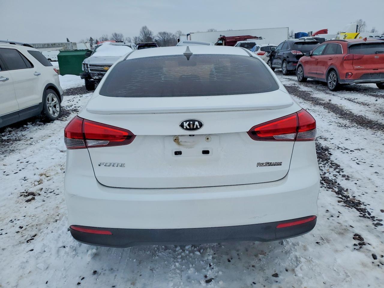2017 KIA FORTE