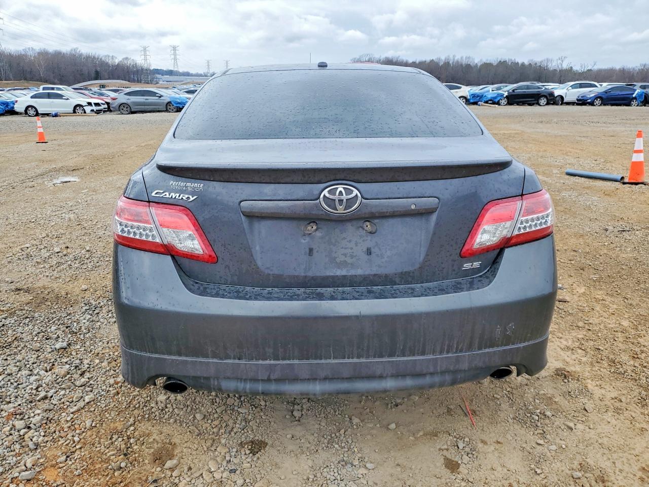 2011 TOYOTA CAMRY