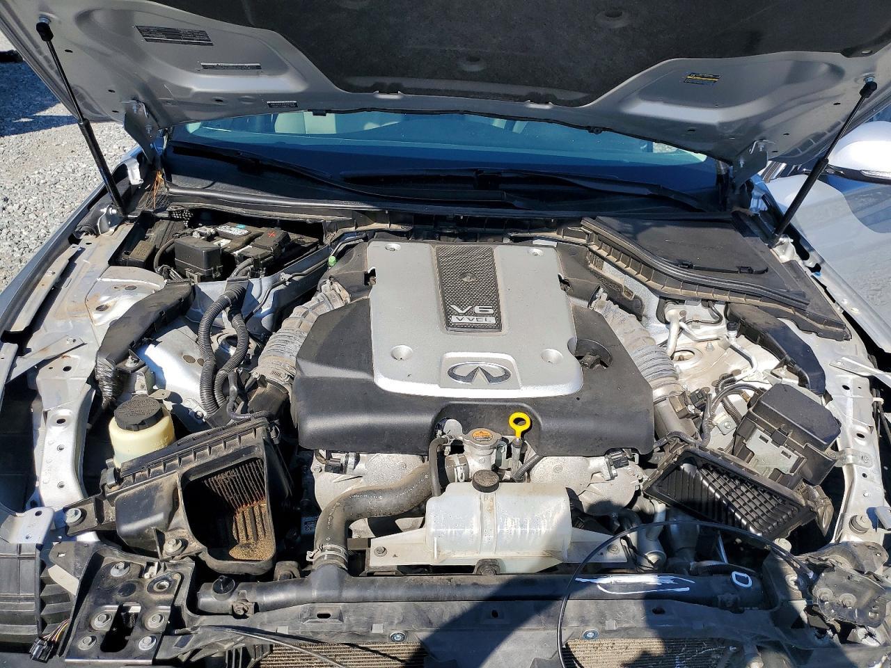 2015 INFINITI Q50