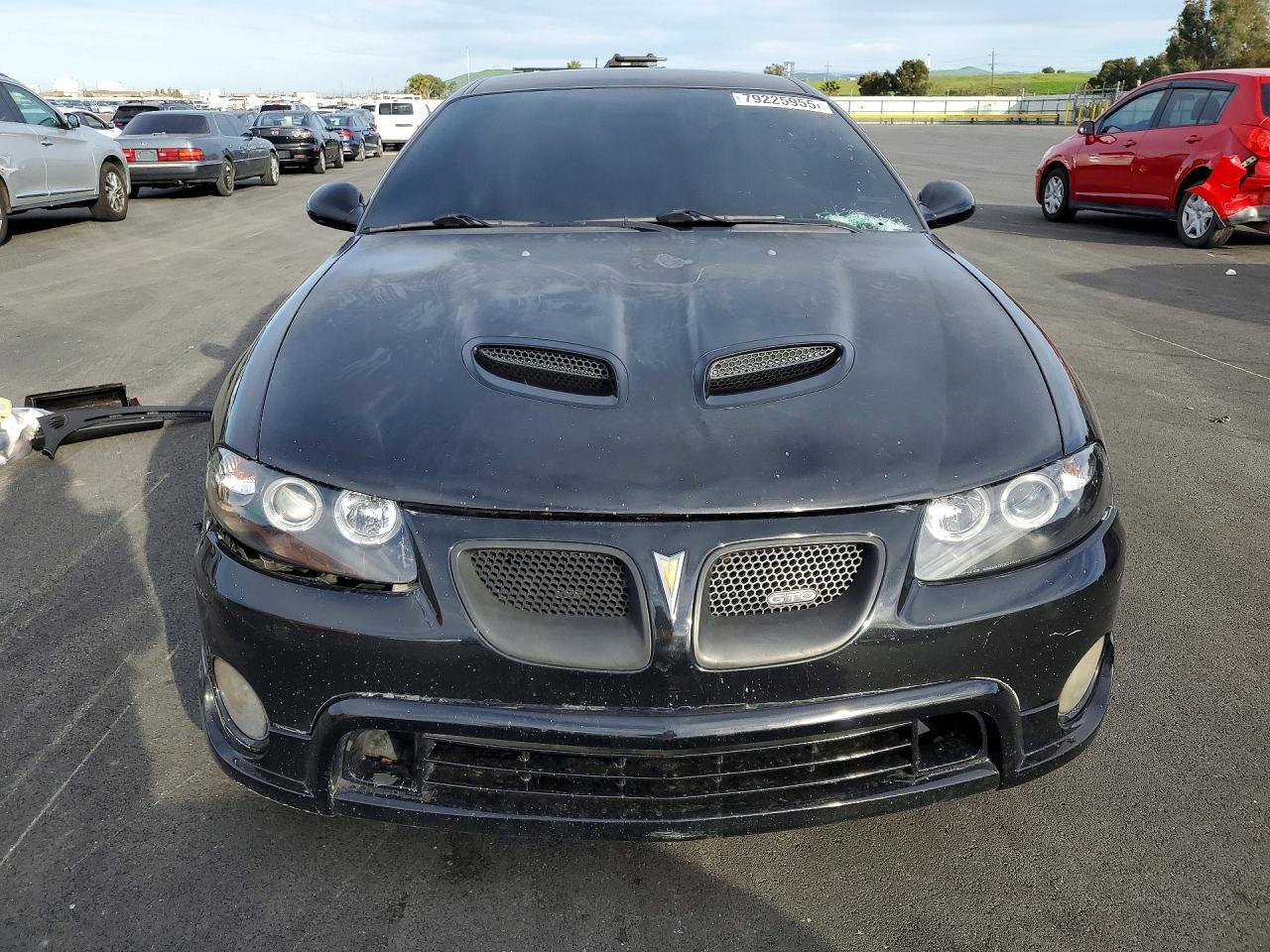 2005 PONTIAC Gto