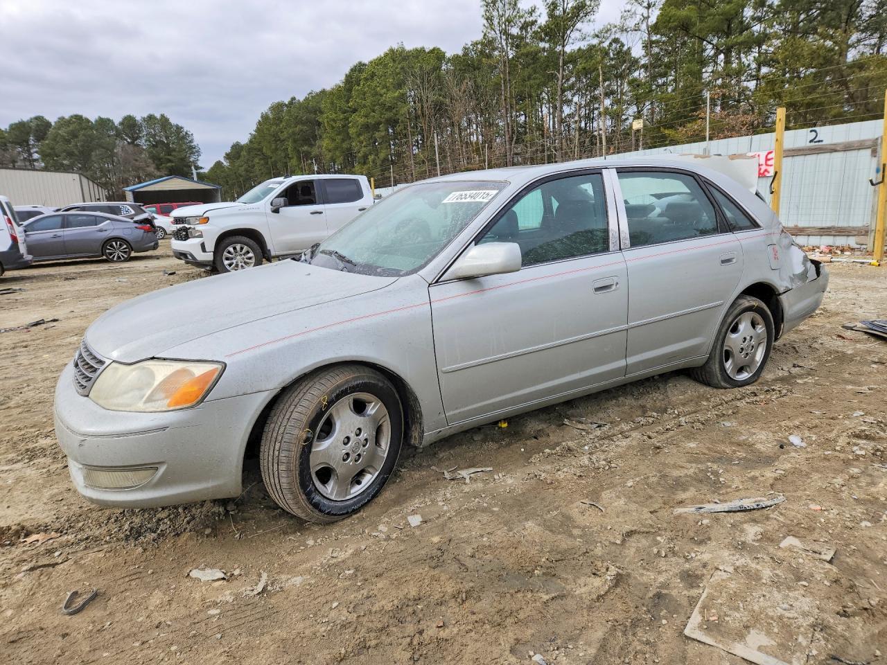 2004 TOYOTA Avalon