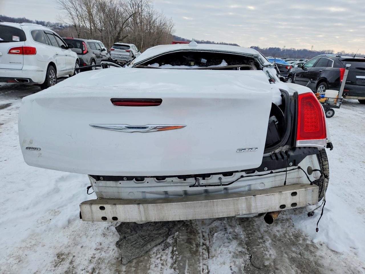 2016 CHRYSLER 300