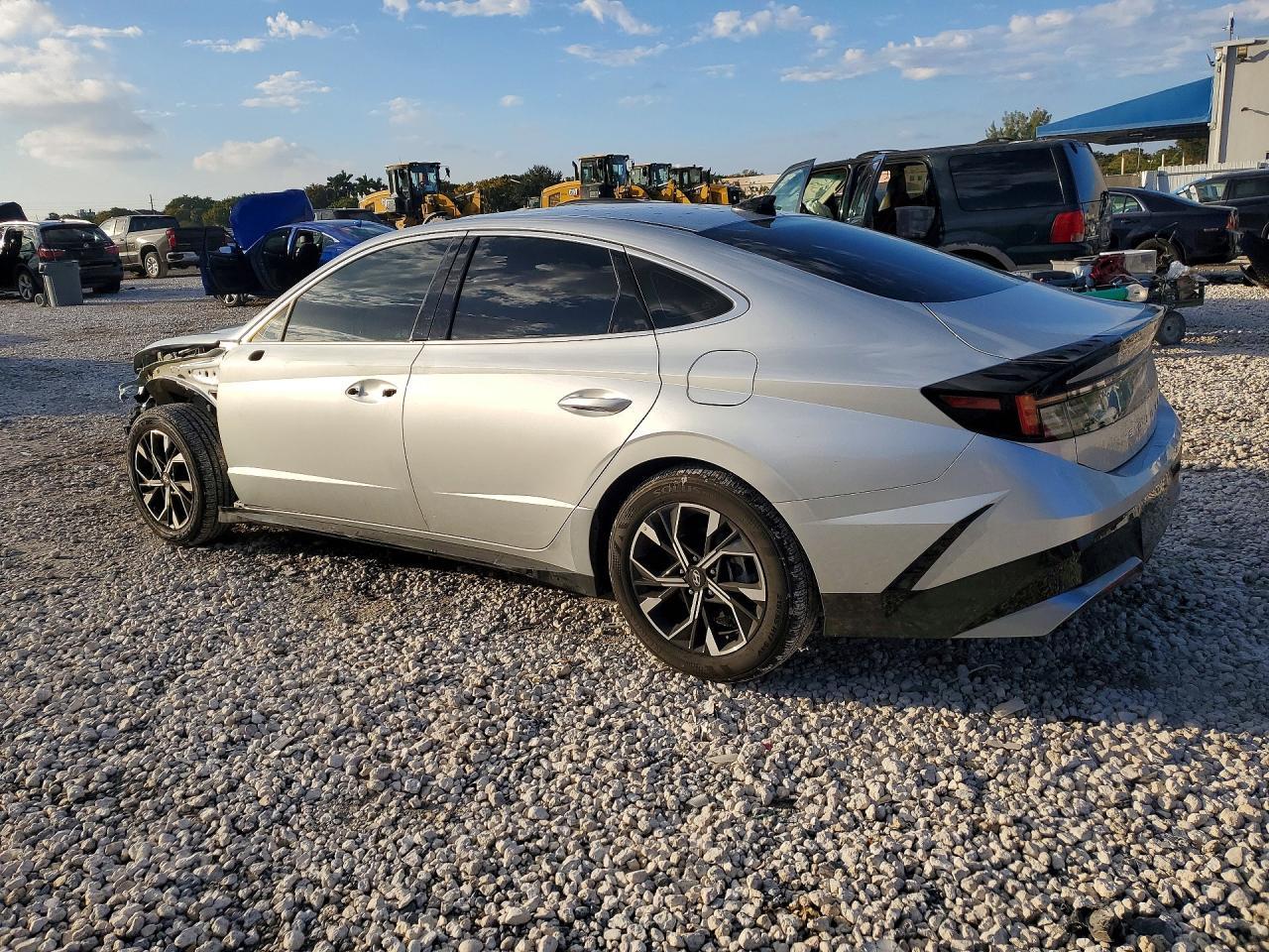 2025 HYUNDAI SONATA