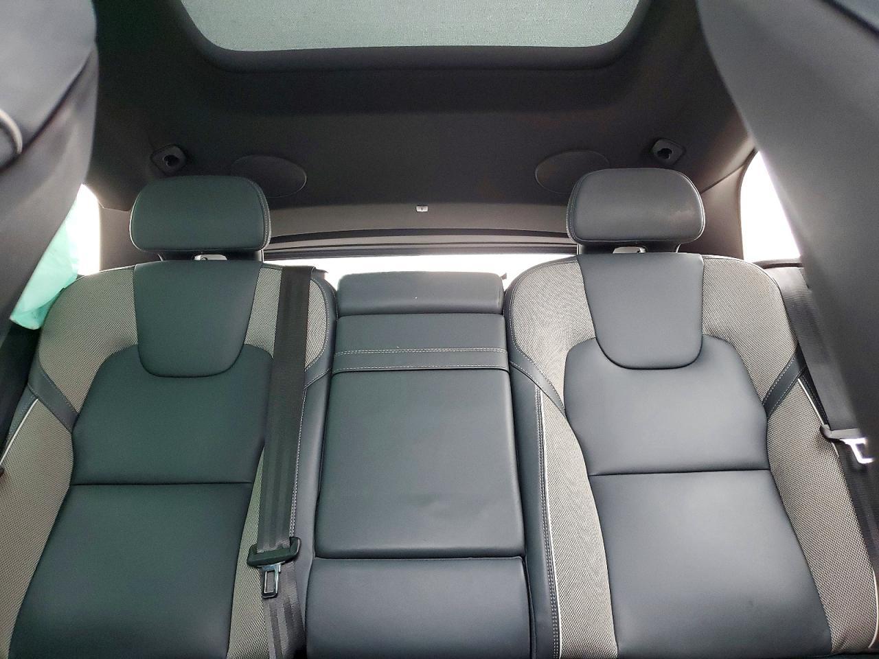 2021 VOLVO XC60
