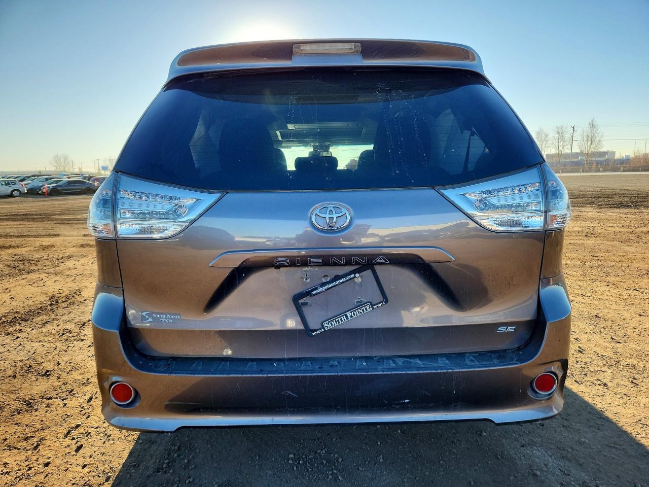 2017 TOYOTA SIENNA