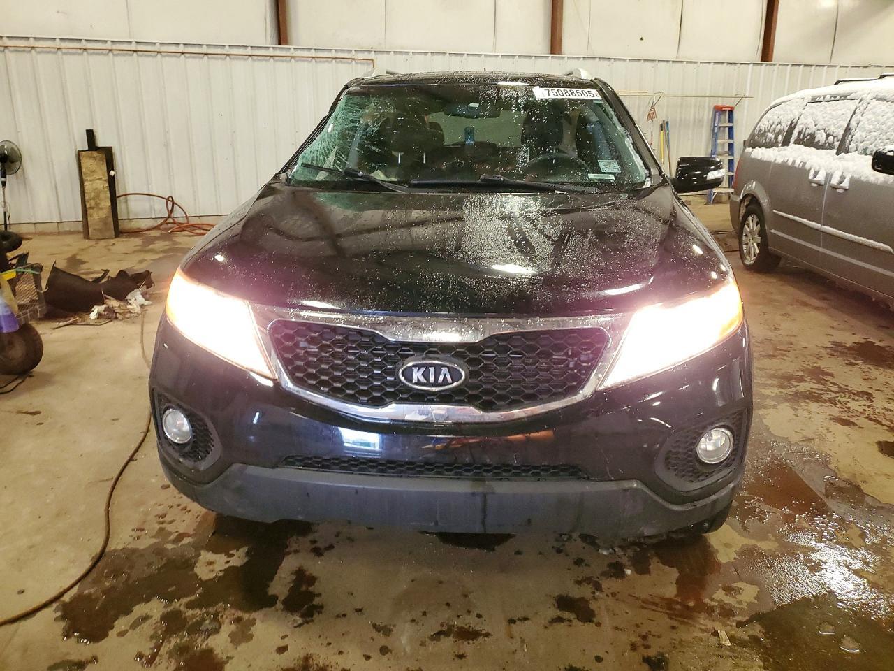 2013 KIA SORENTO