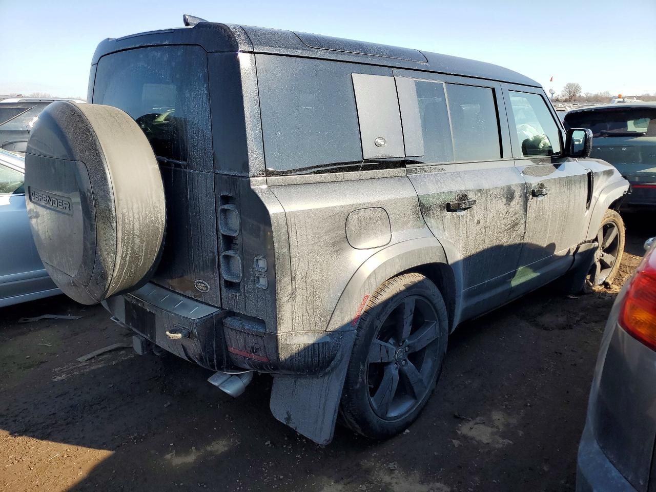 2023 LAND ROVER Defender