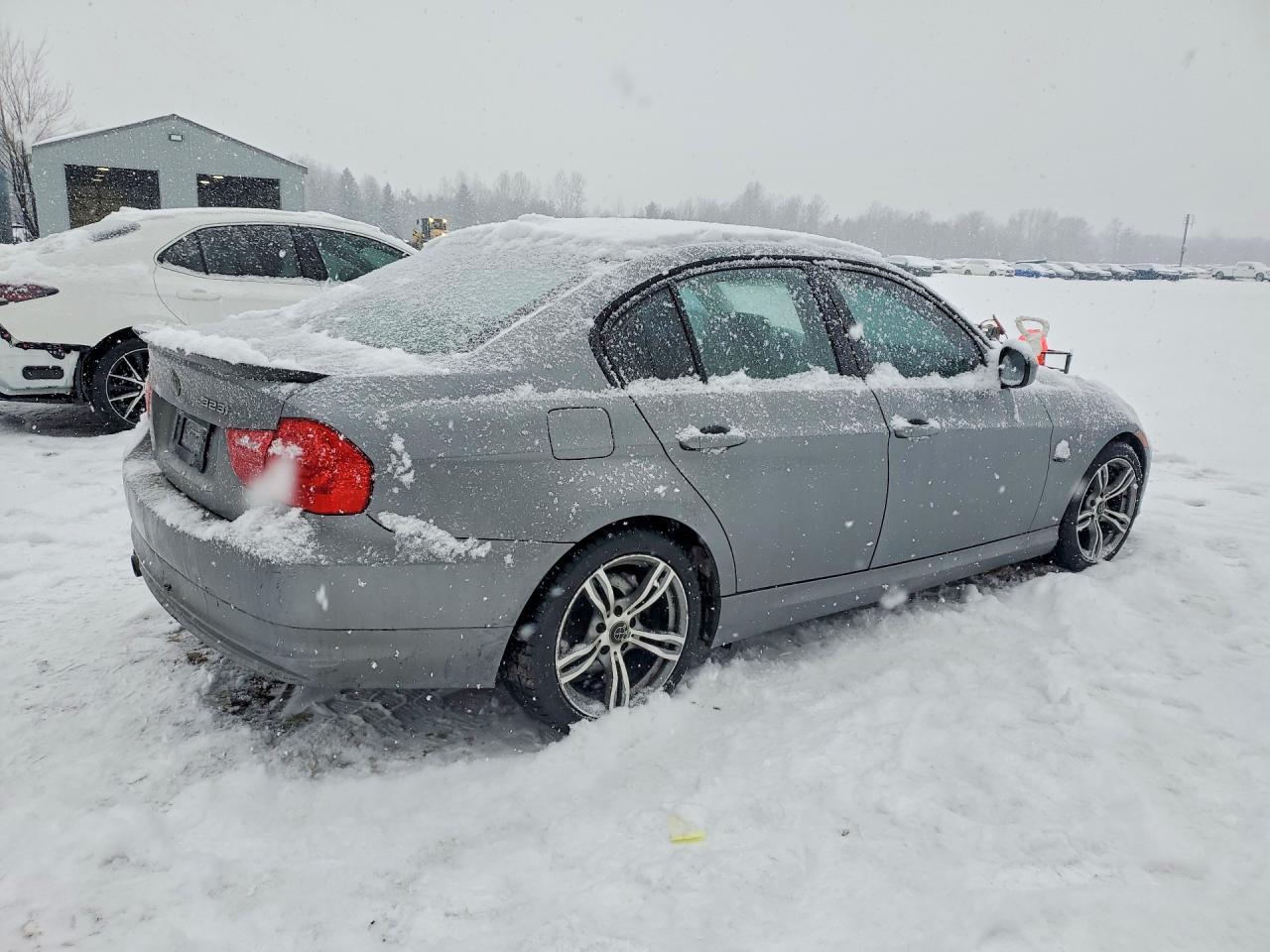 2011 BMW 3 SERIES