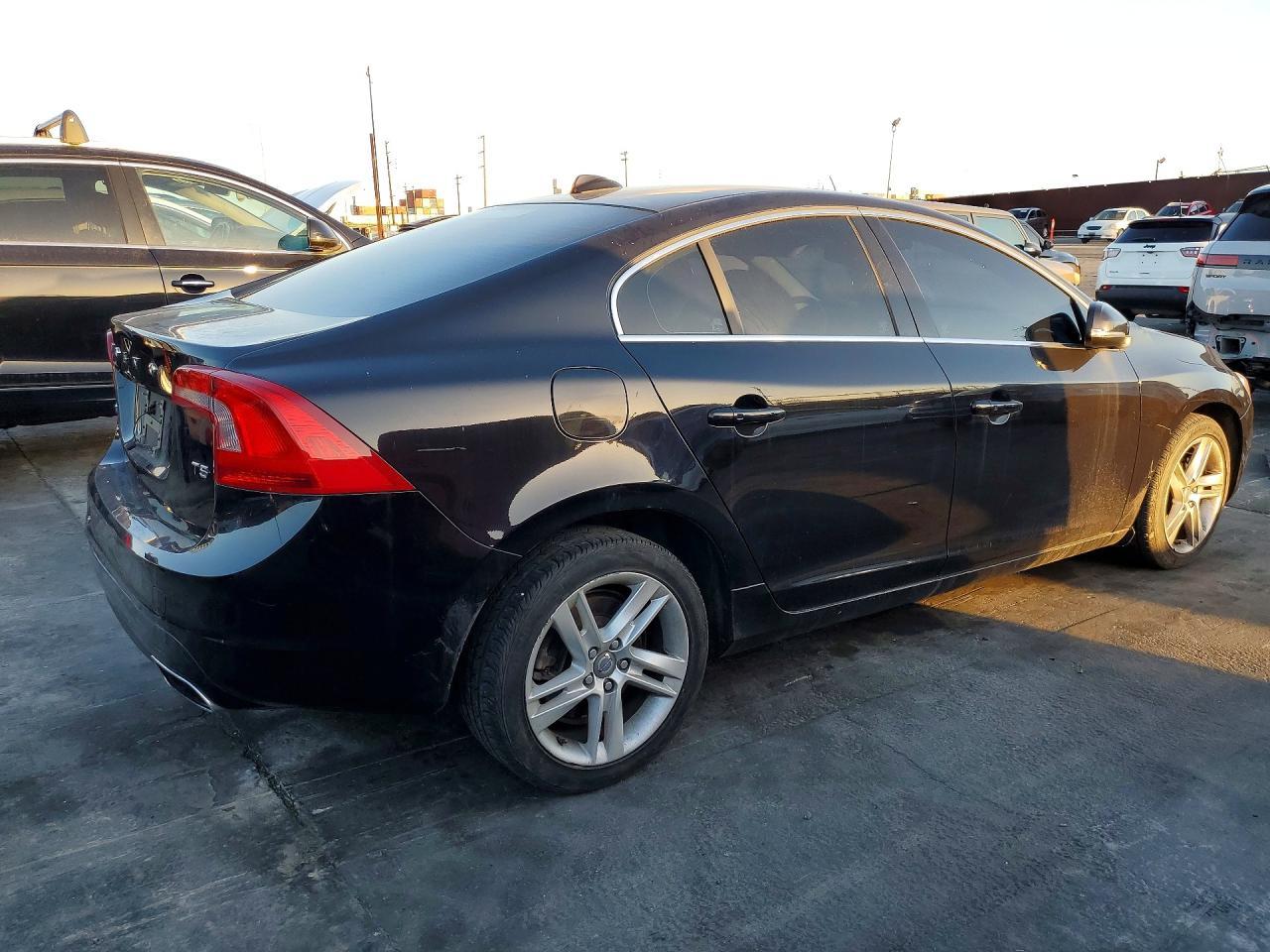 2014 VOLVO S60