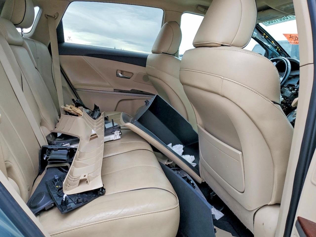 2011 TOYOTA VENZA