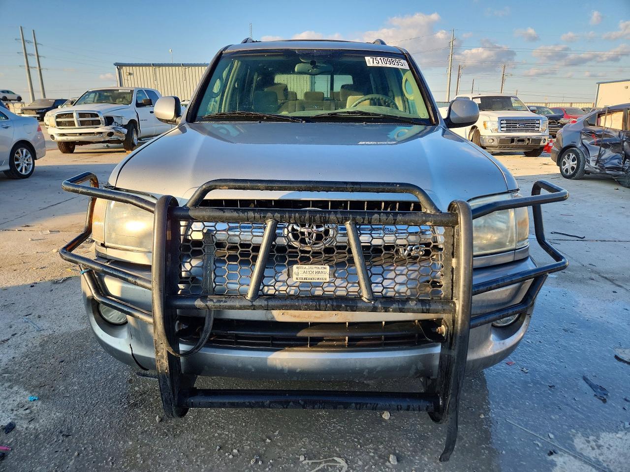 2005 TOYOTA Sequoia