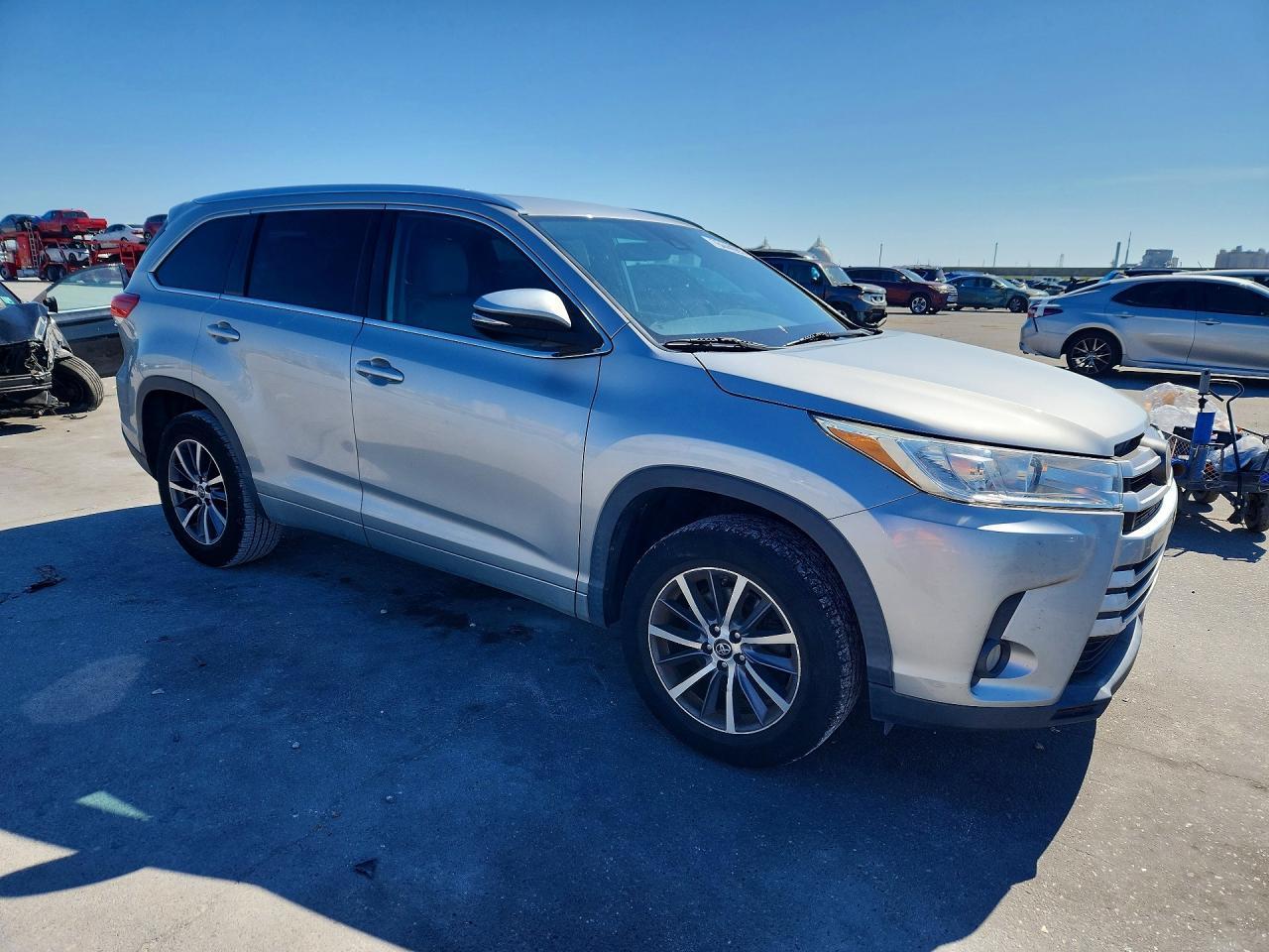 2018 TOYOTA HIGHLANDER