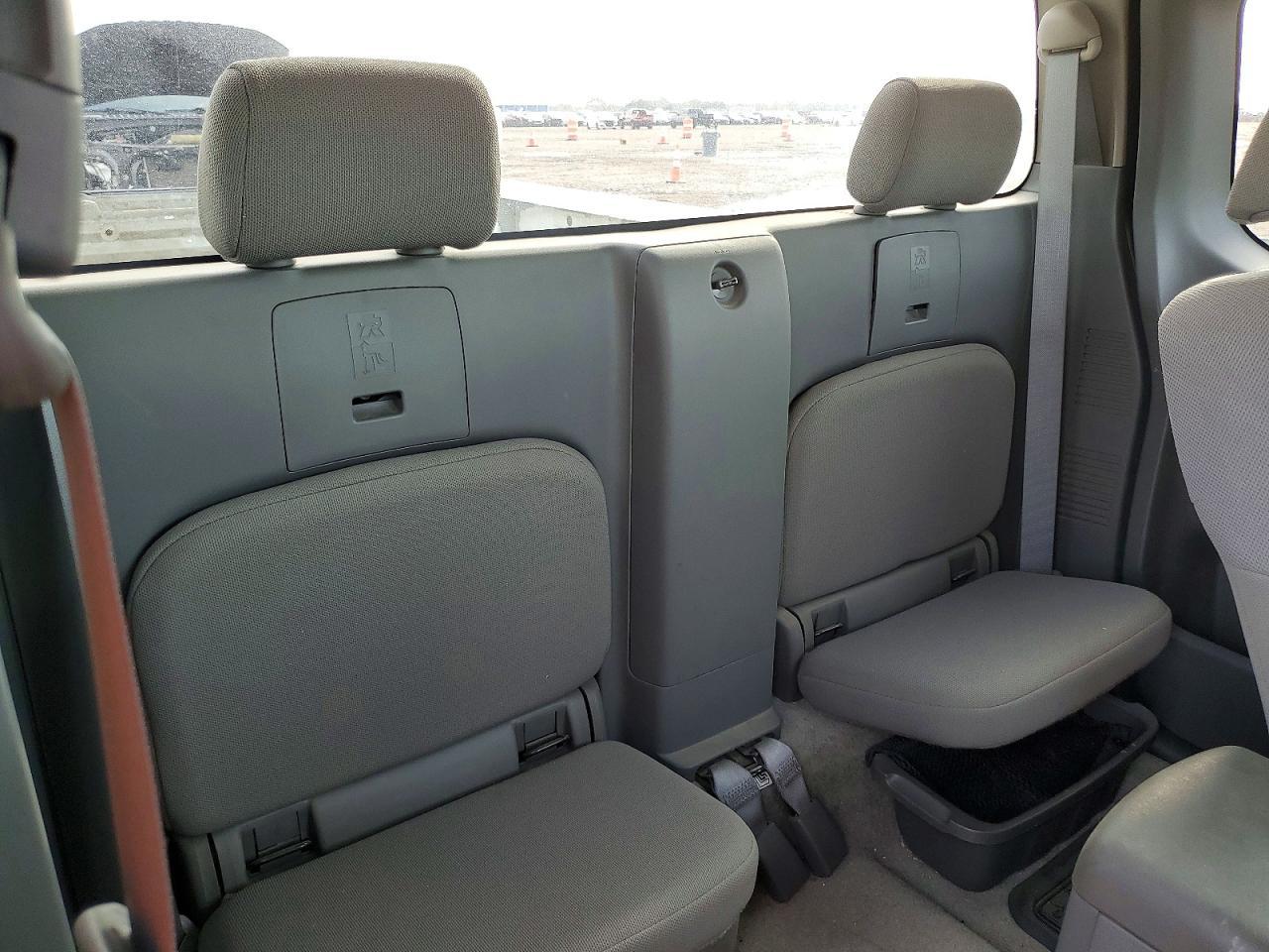 2017 NISSAN Frontier