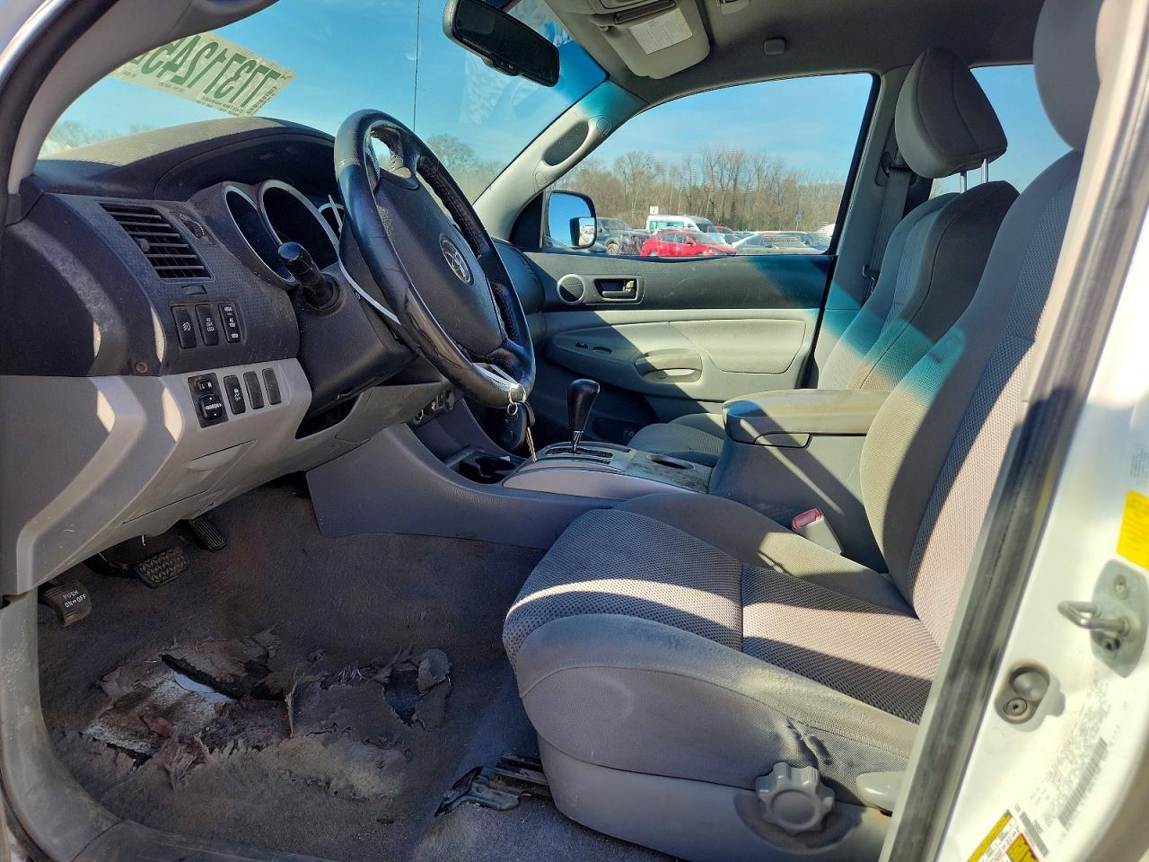 2011 TOYOTA TACOMA