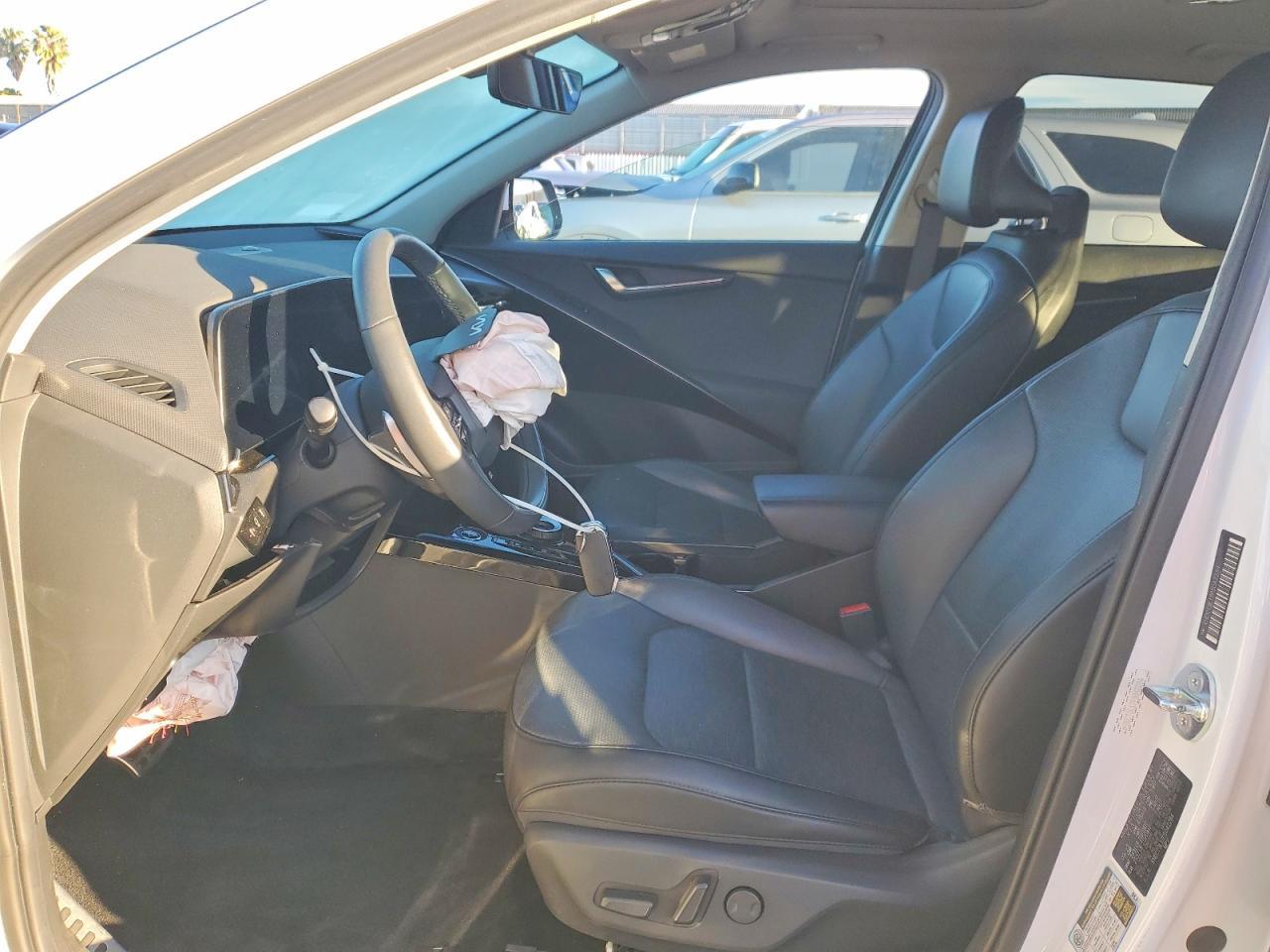 2023 KIA Niro