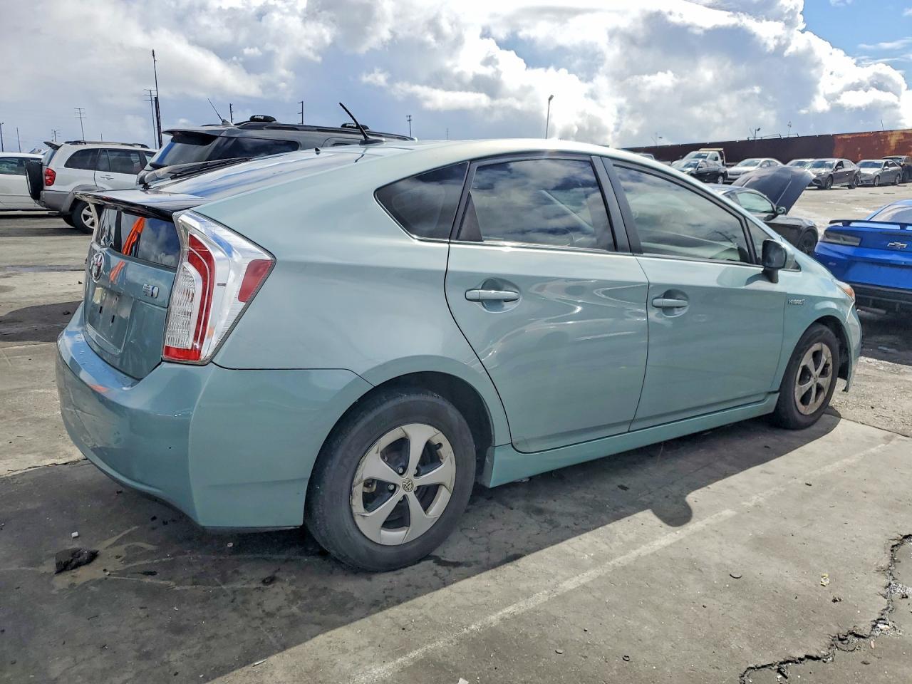 2015 TOYOTA PRIUS