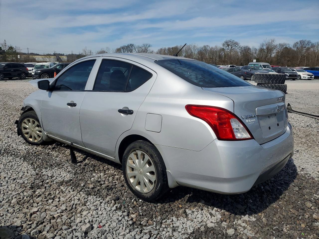 2017 NISSAN VERSA