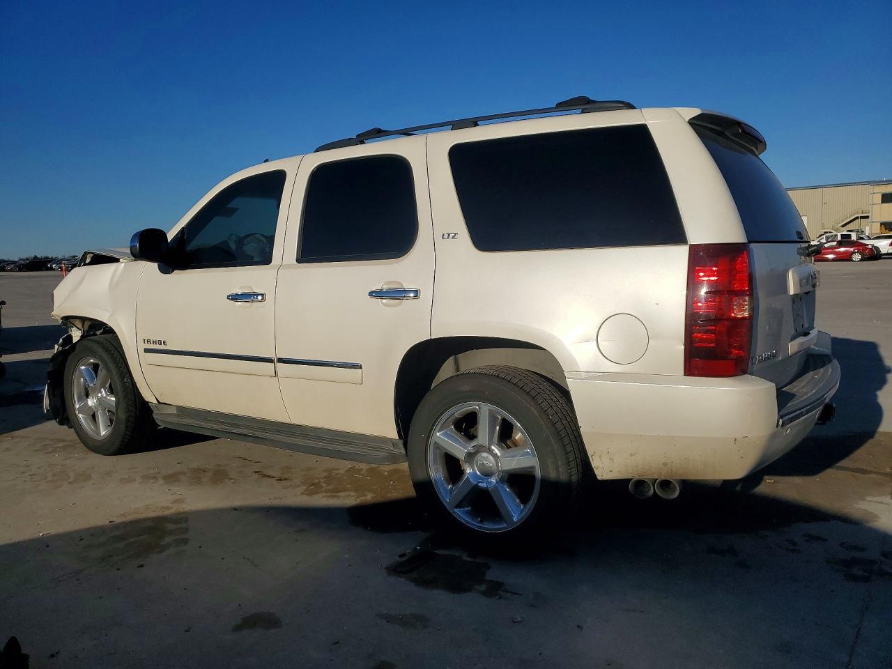 2011 CHEVROLET Tahoe