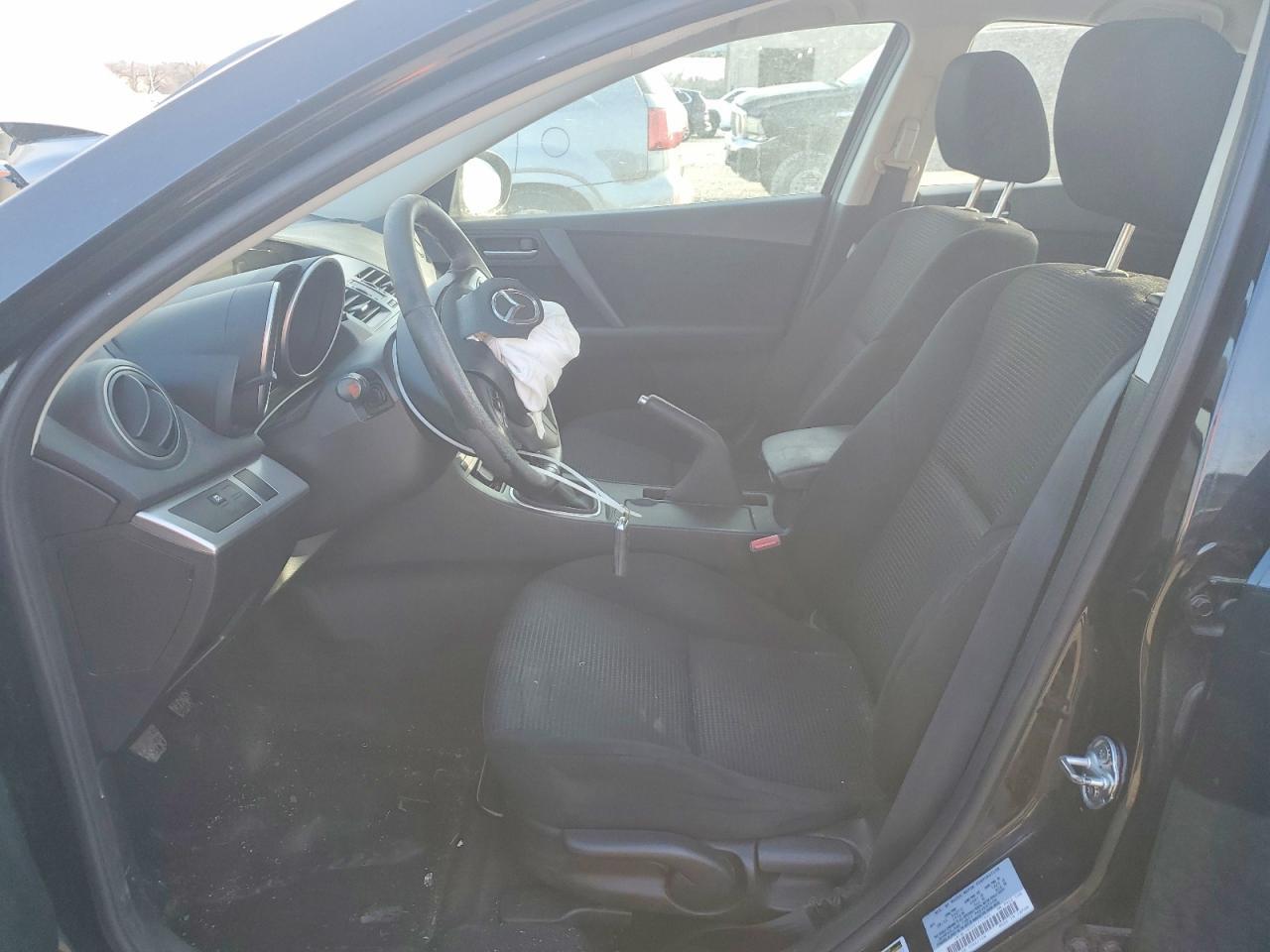 2013 MAZDA 3