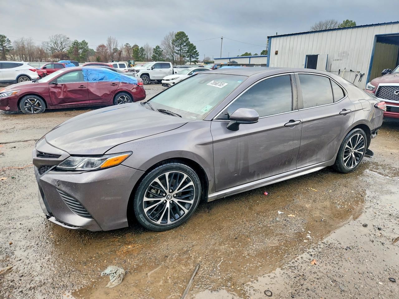 2018 TOYOTA CAMRY