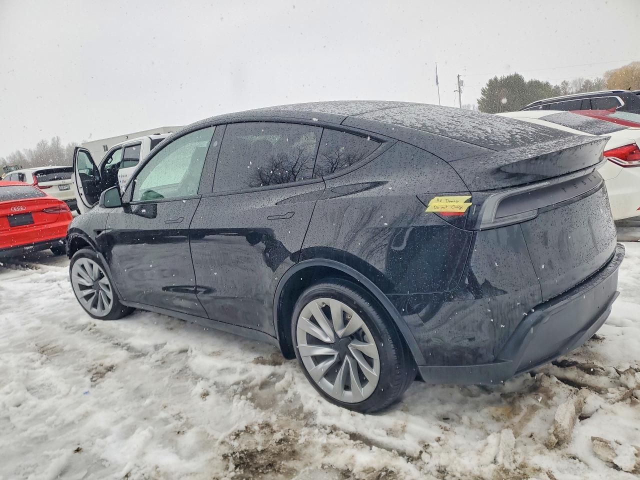 2026 TESLA MODEL Y