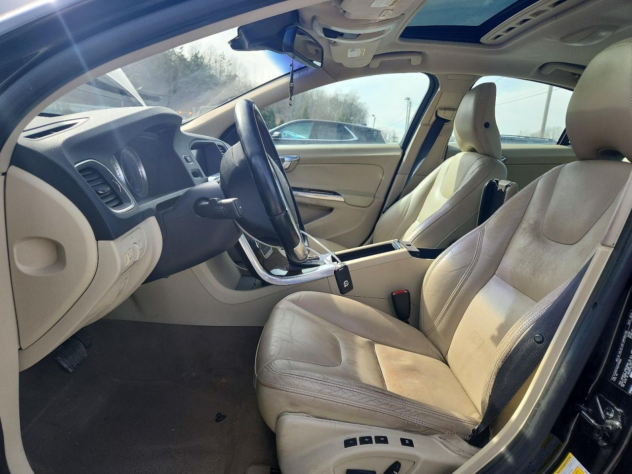 2013 VOLVO S60