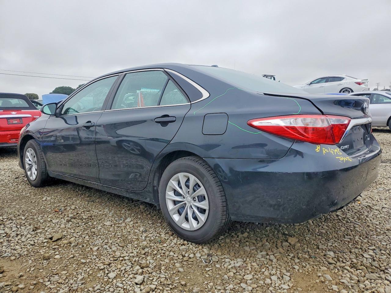 2015 TOYOTA CAMRY