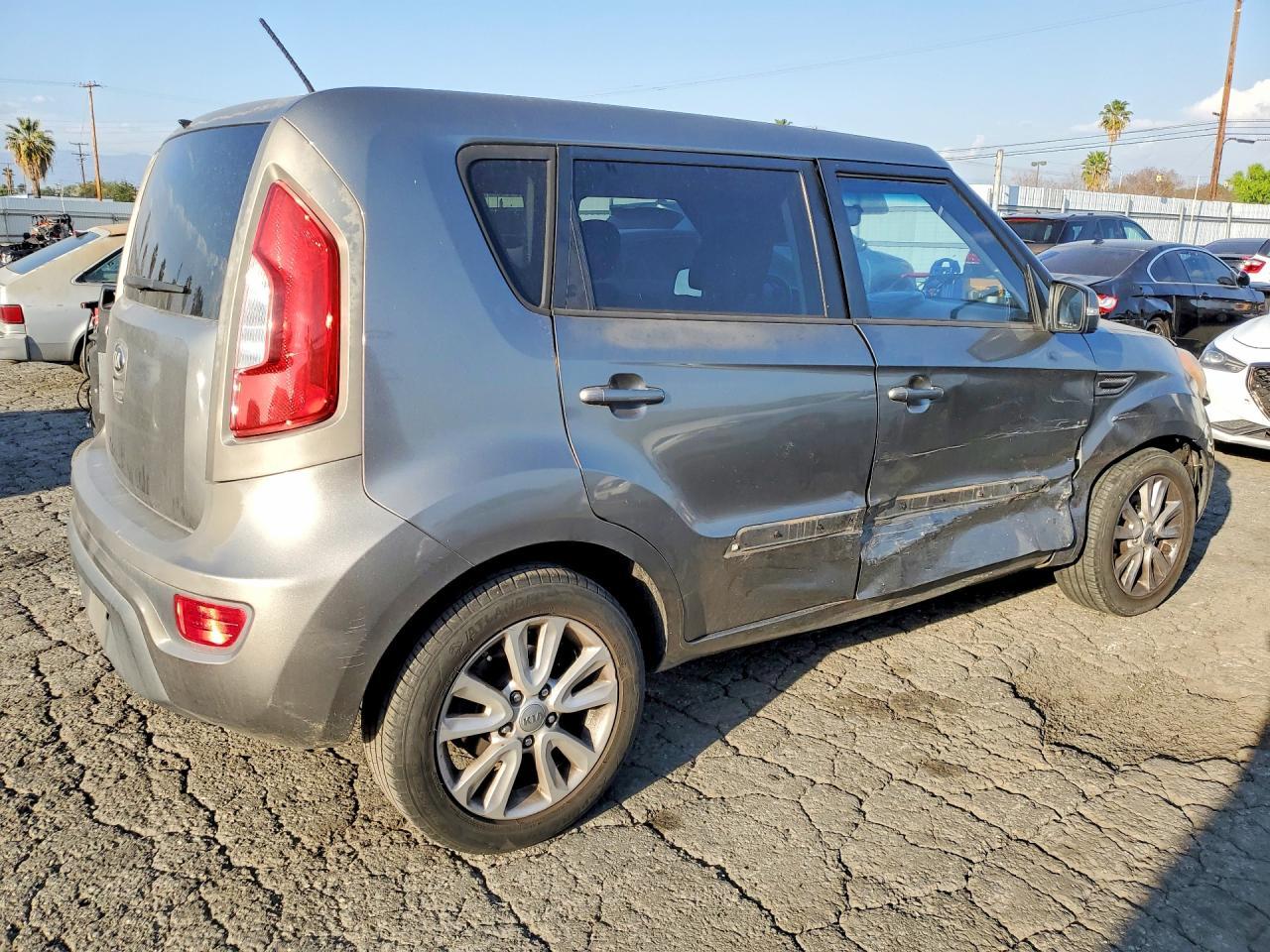 2013 KIA SOUL