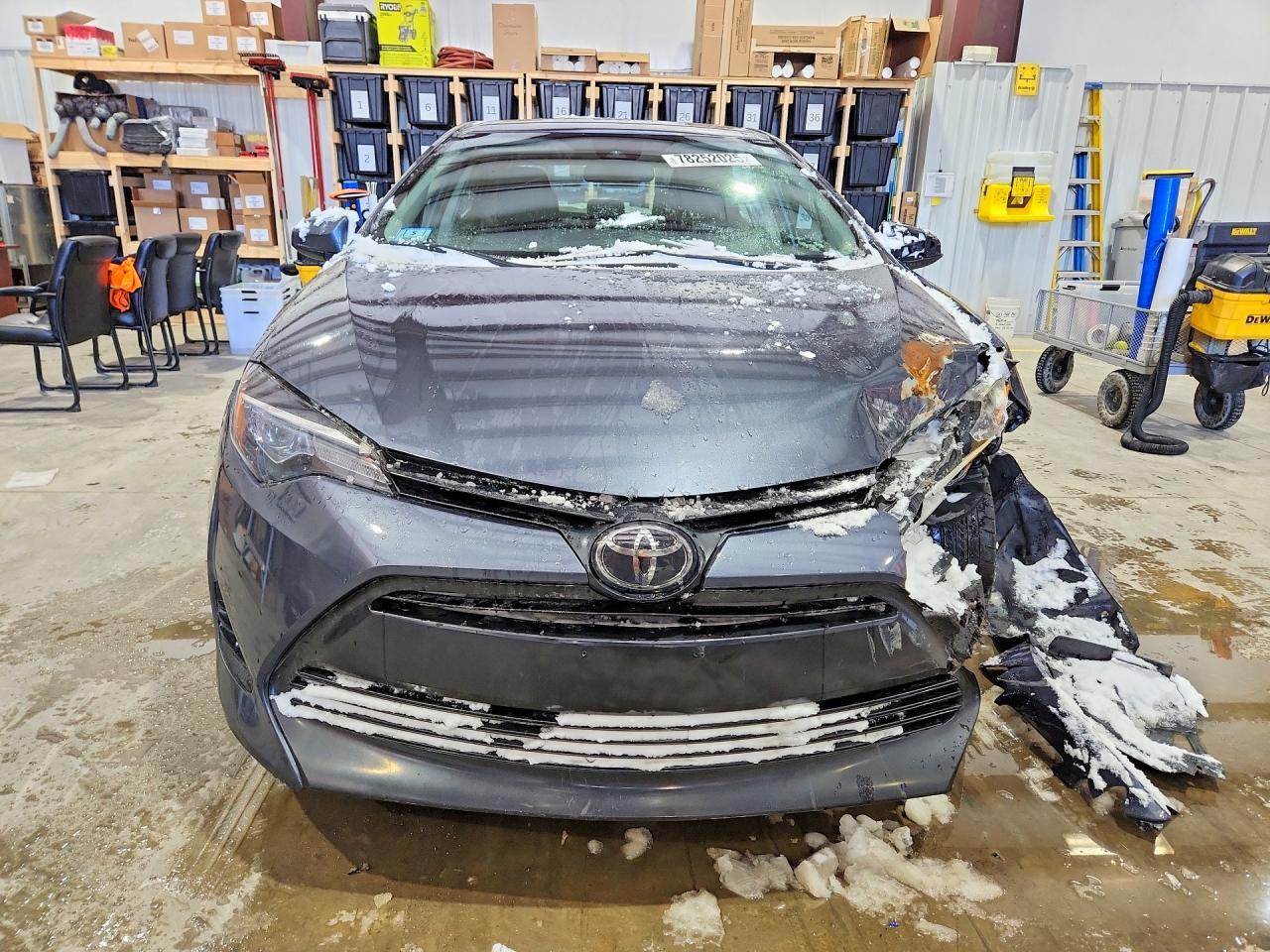 2017 TOYOTA COROLLA