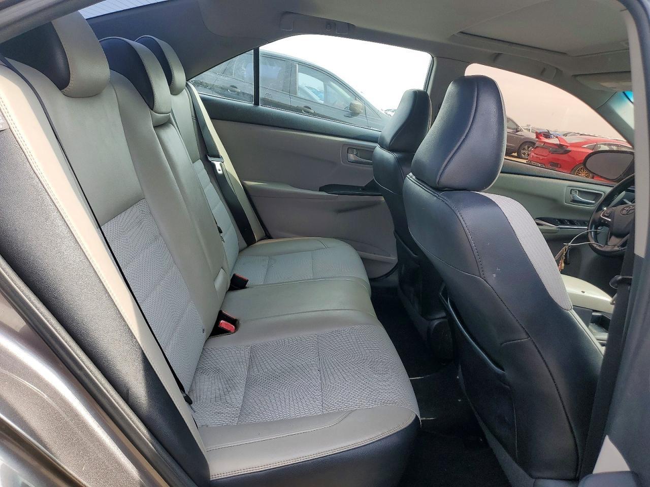 2016 TOYOTA CAMRY