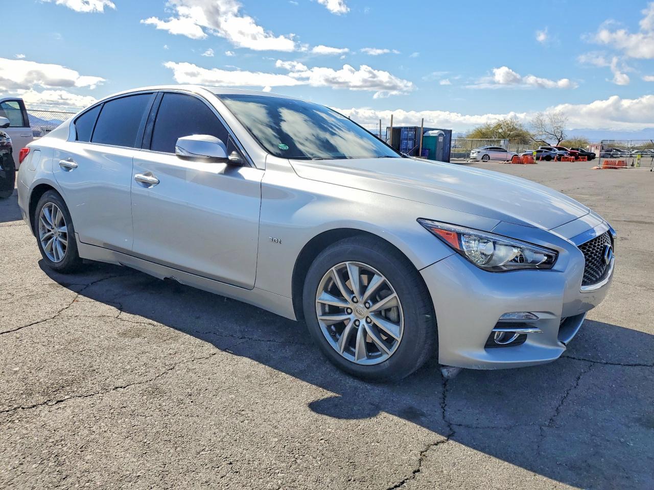 2017 INFINITI Q50