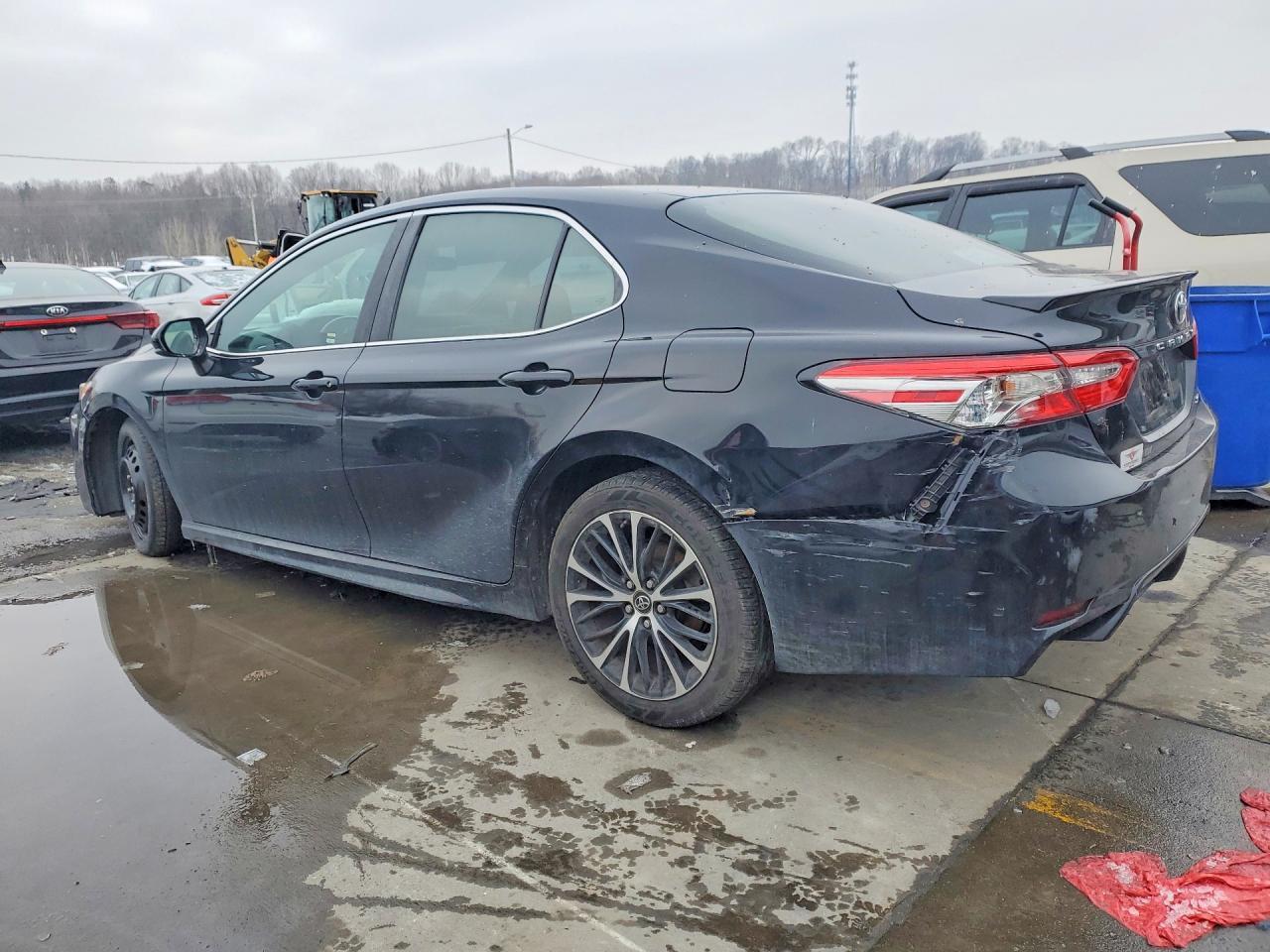 2018 TOYOTA CAMRY