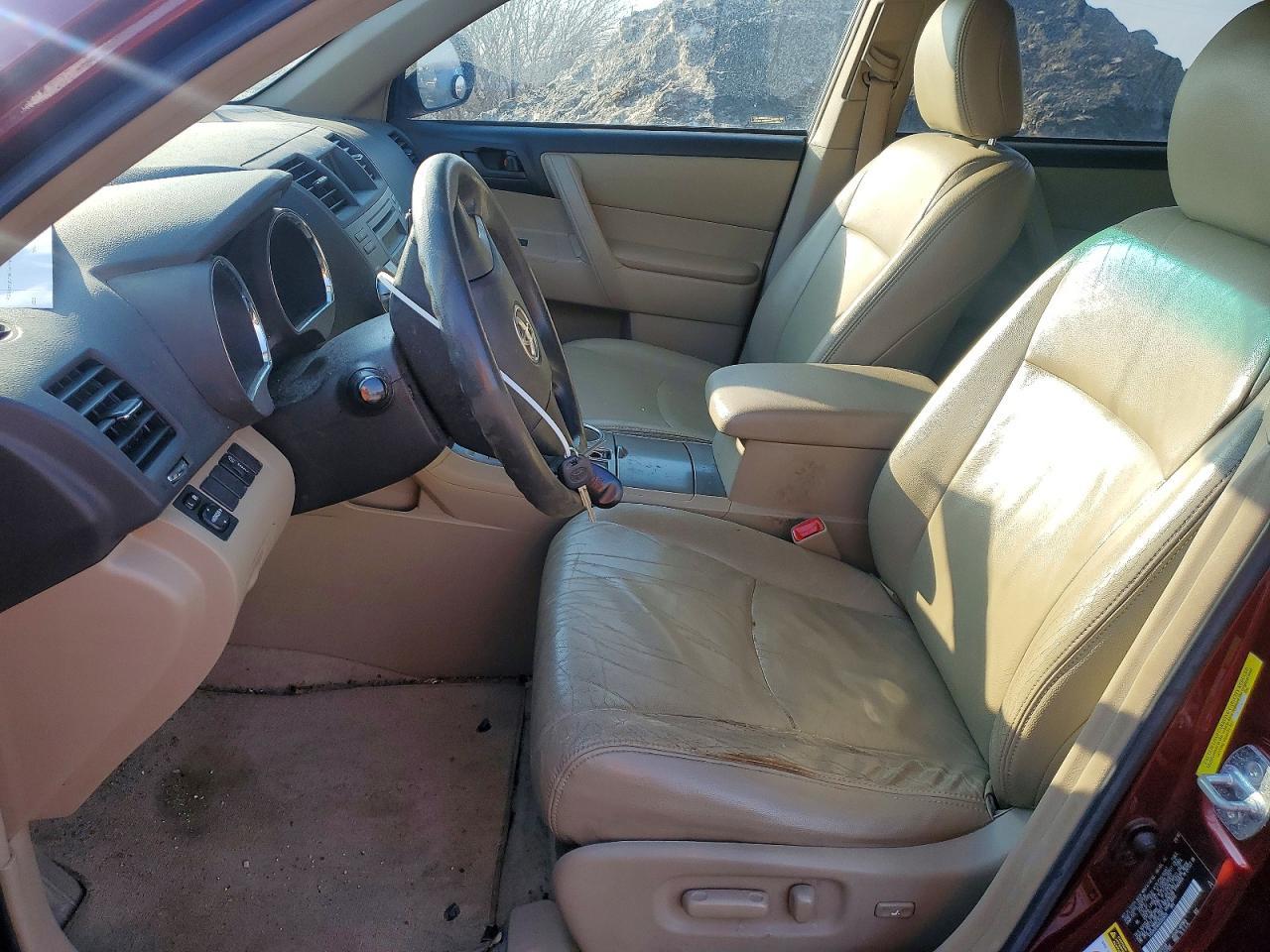 2010 TOYOTA HIGHLANDER