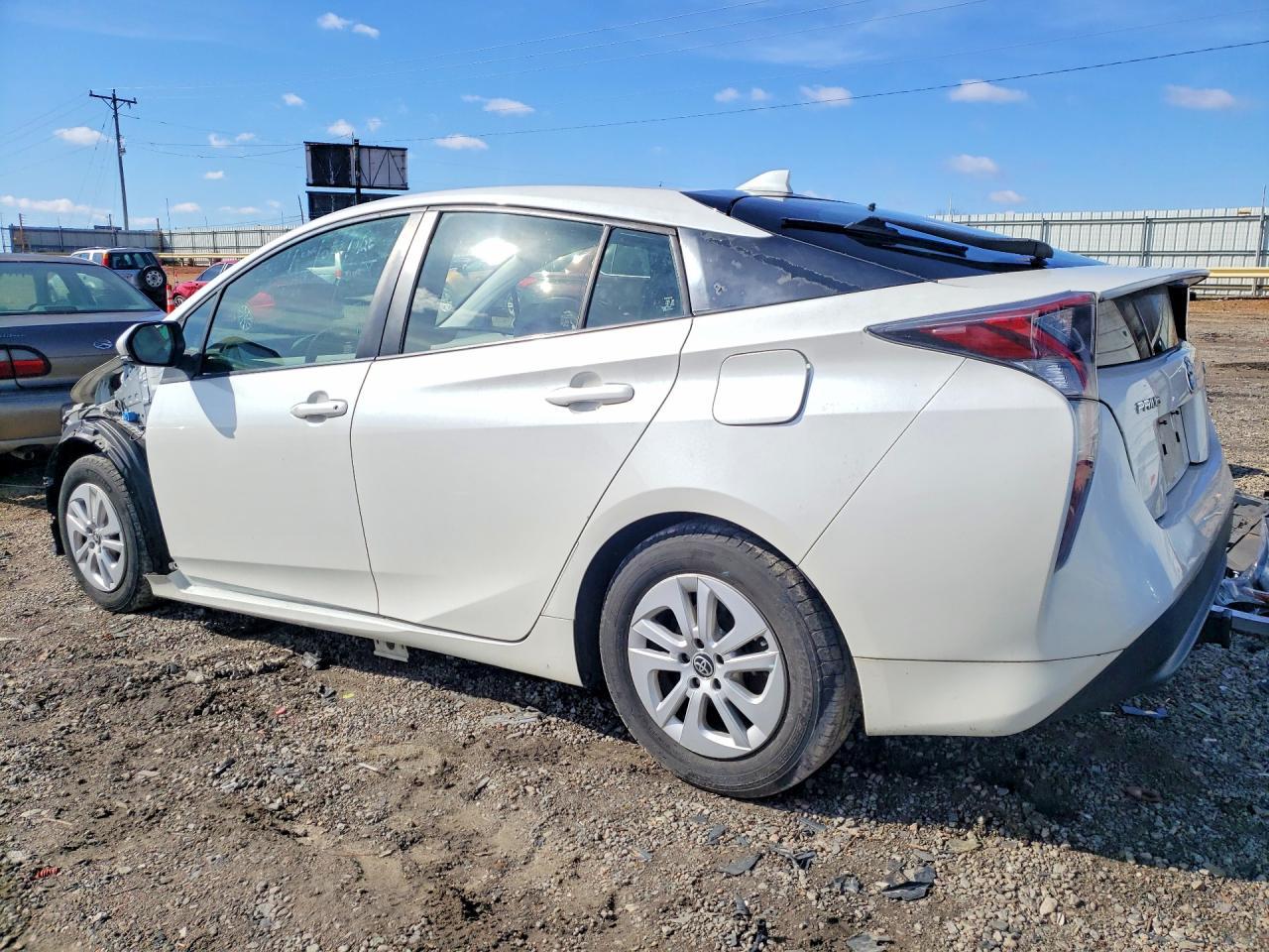 2016 TOYOTA PRIUS