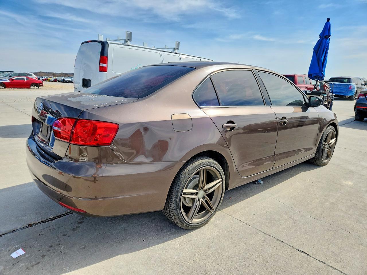 2011 VOLKSWAGEN JETTA
