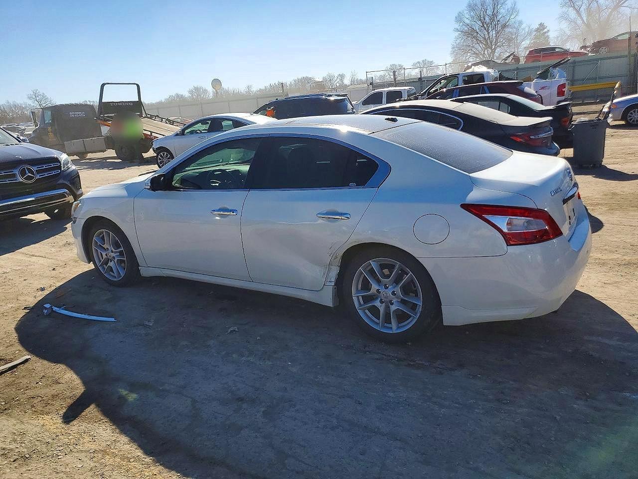 2009 NISSAN Maxima