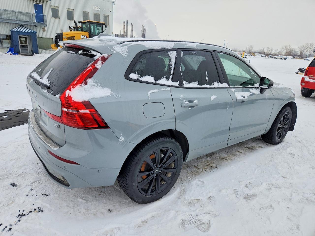 2025 VOLVO XC60