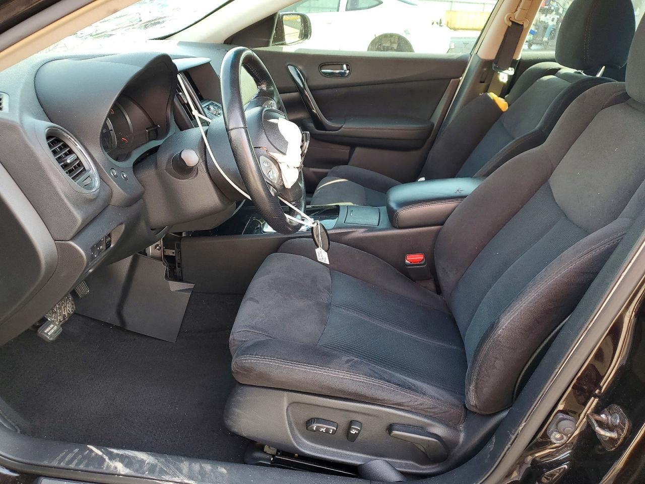 2010 NISSAN Maxima