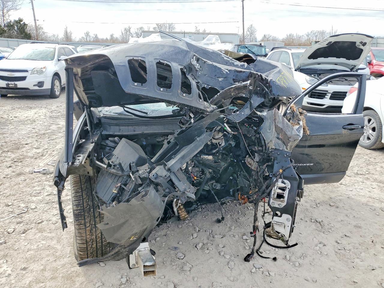 2019 JEEP CHEROKEE