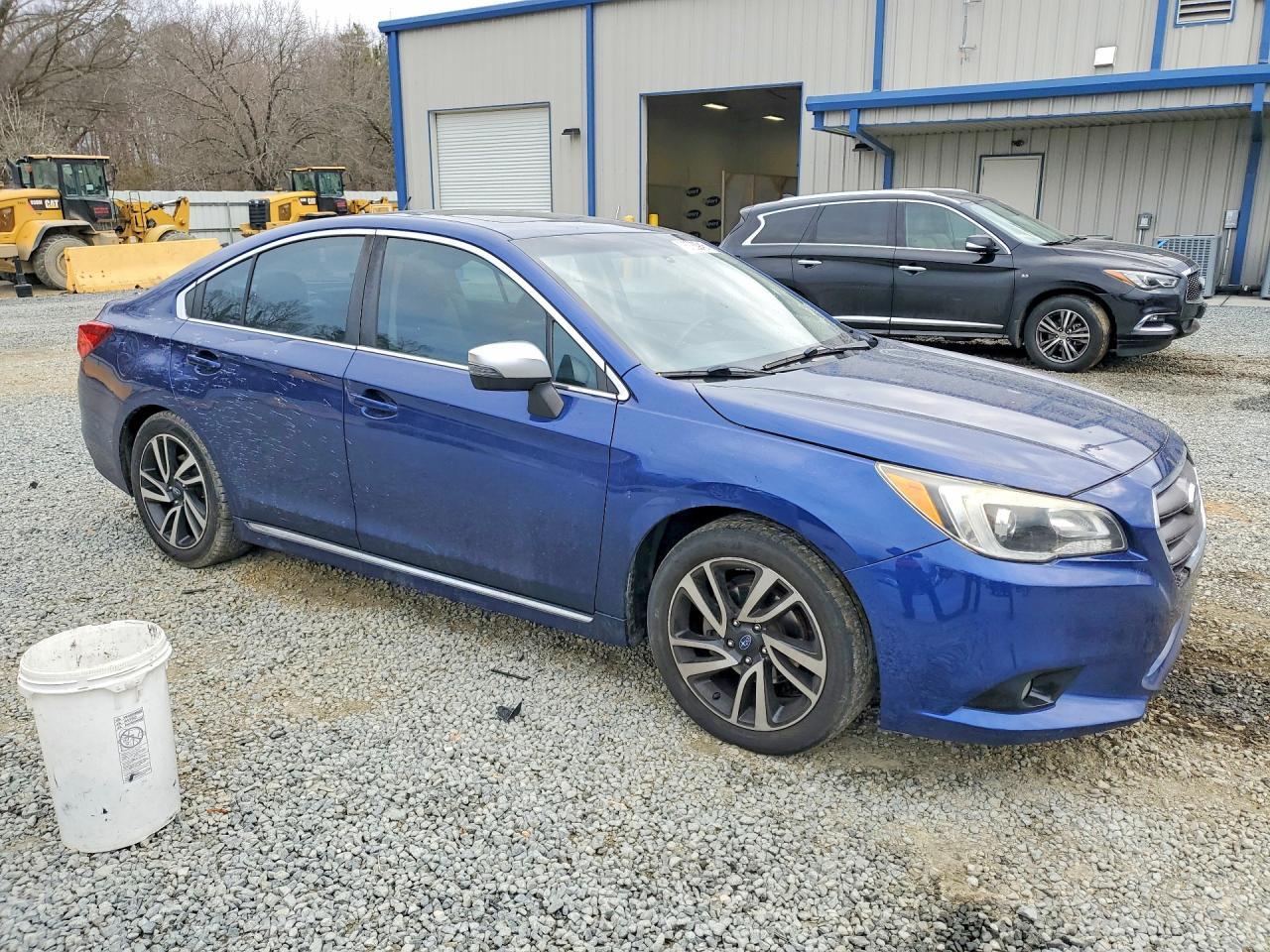 2017 SUBARU Legacy