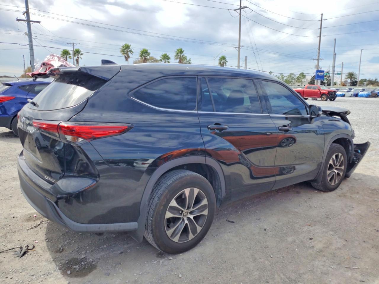 2020 TOYOTA HIGHLANDER