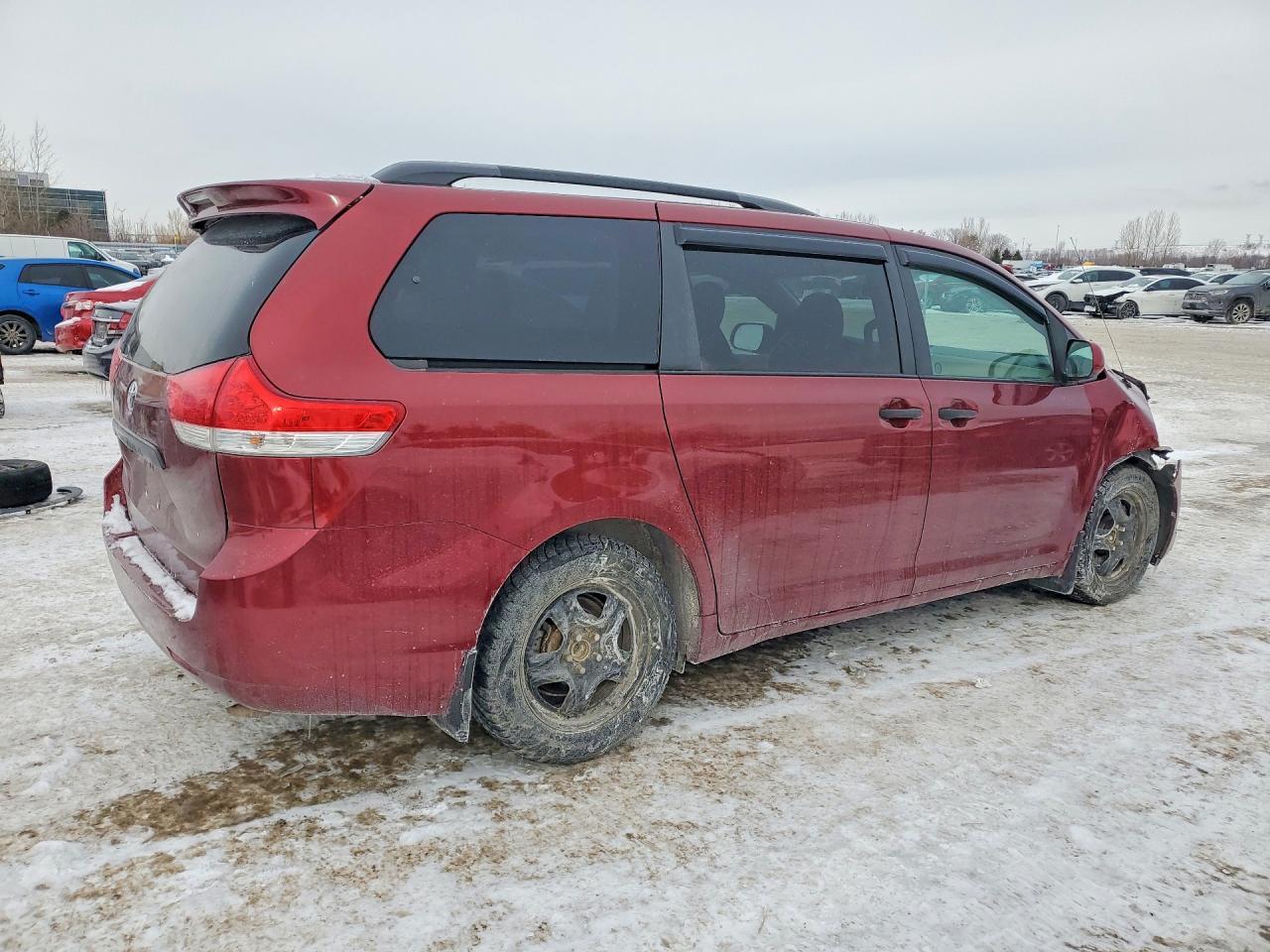 2012 TOYOTA SIENNA