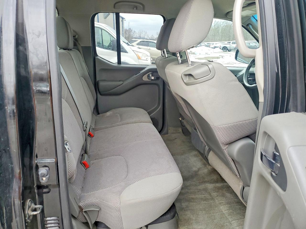 2011 NISSAN Frontier