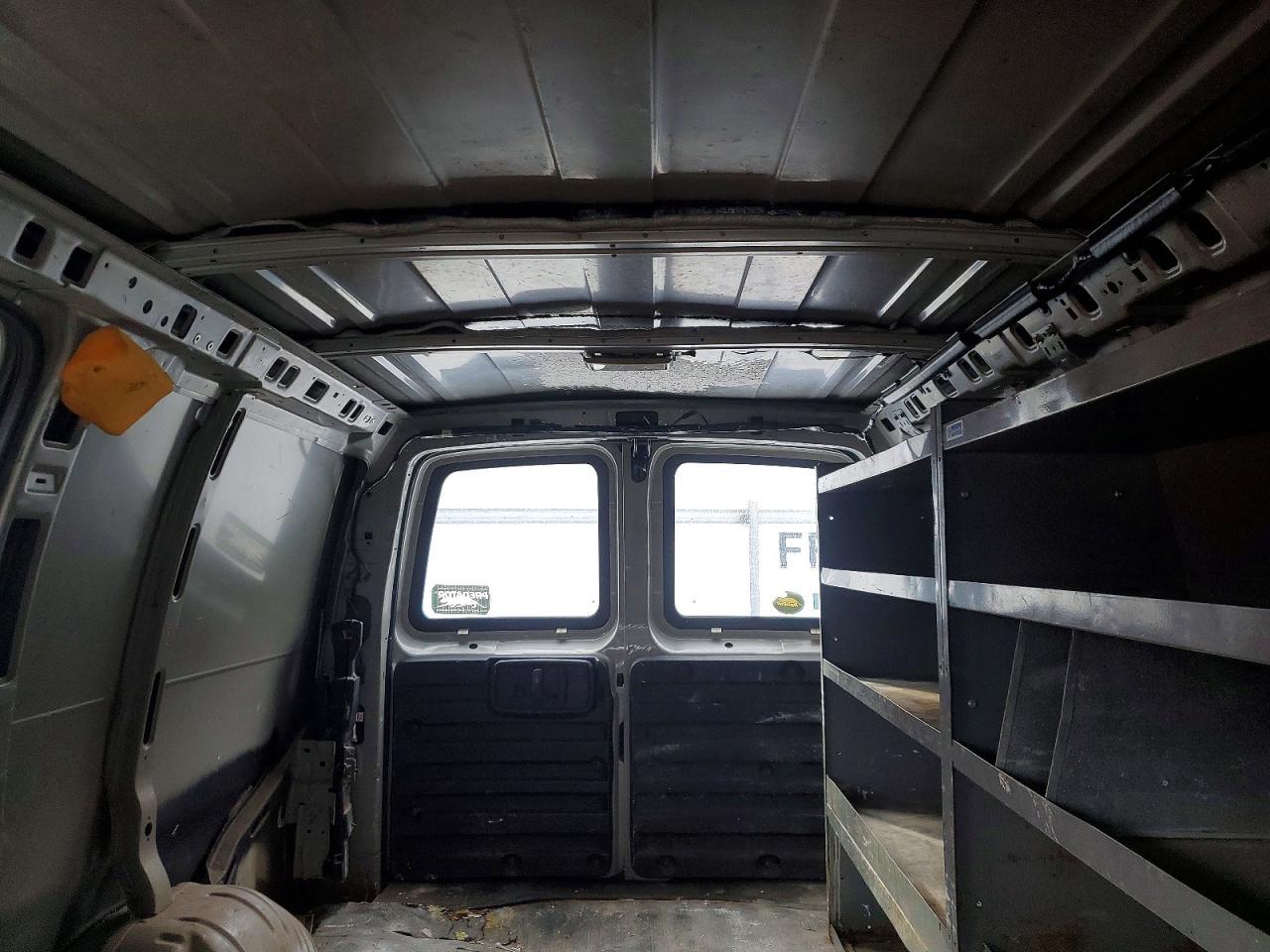 2004 CHEVROLET EXPRESS 2500