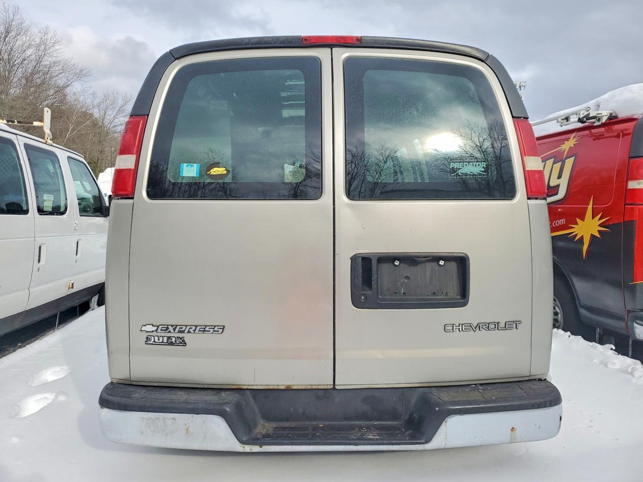 2004 CHEVROLET EXPRESS 2500