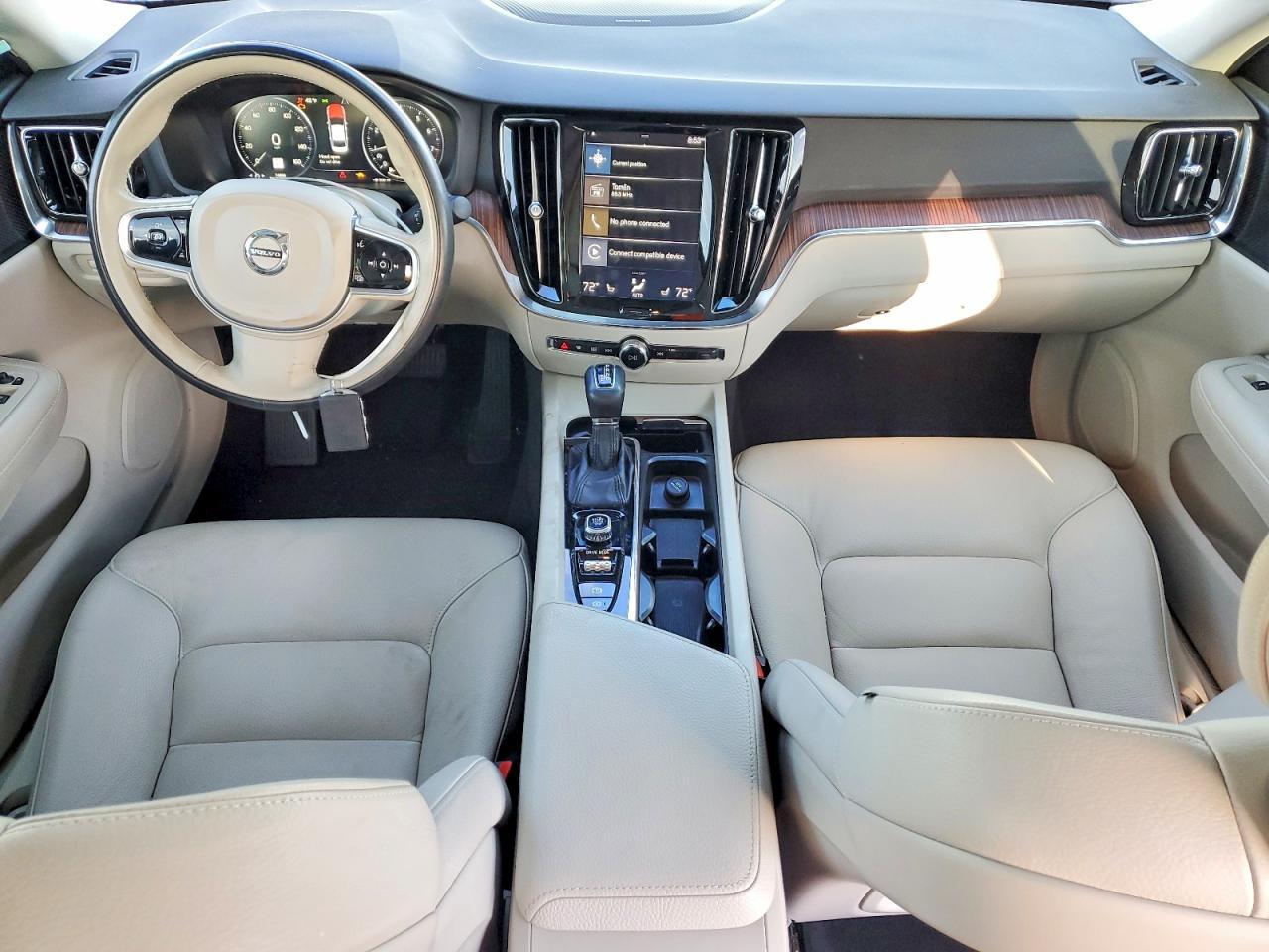 2020 VOLVO S60