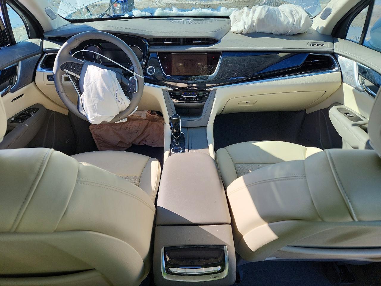 2025 CADILLAC XT6